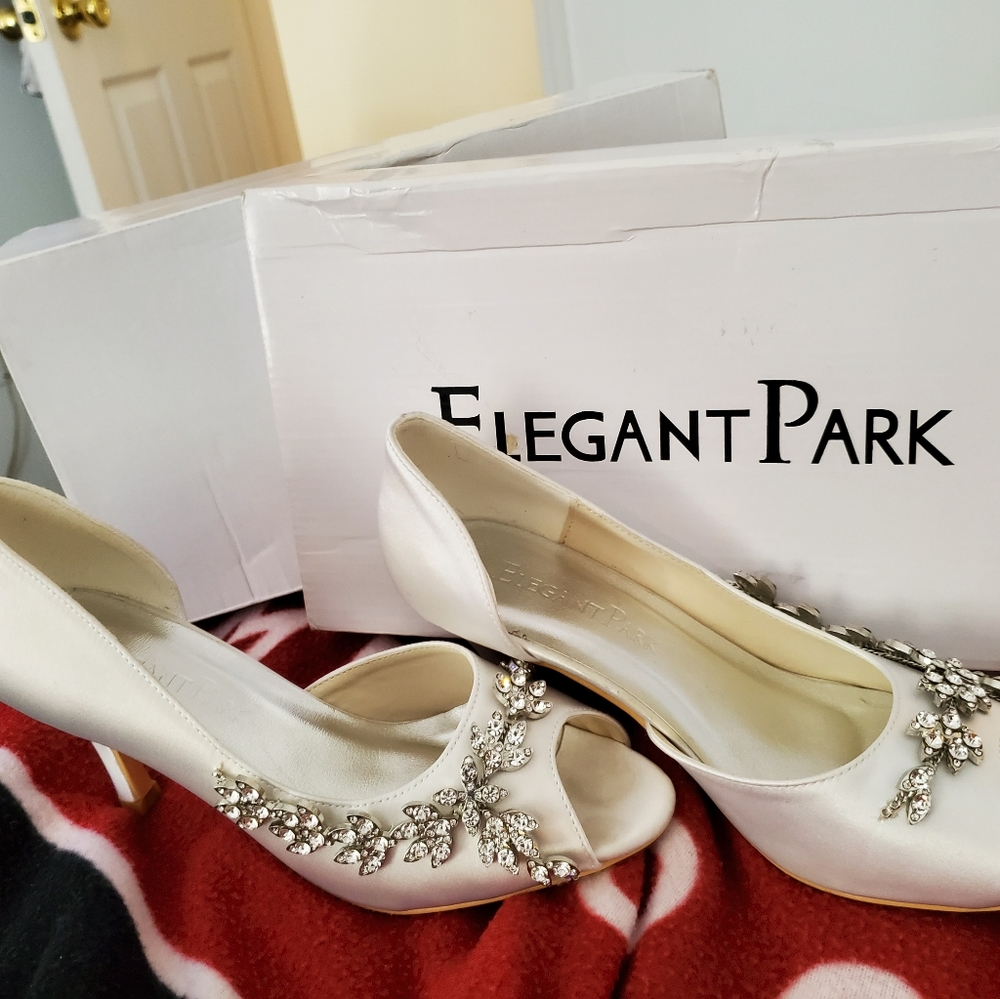 White rhinestone wedding heels size 6, size 36